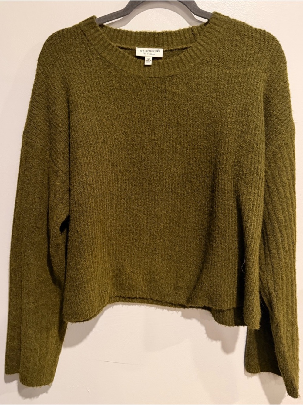 Studio B by Bobeau Olive Green Cropped Sweater Size M Soft Knit Cozy